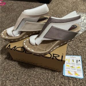 Modzori Women's Reversible Tan and Cream Wedge Sandals